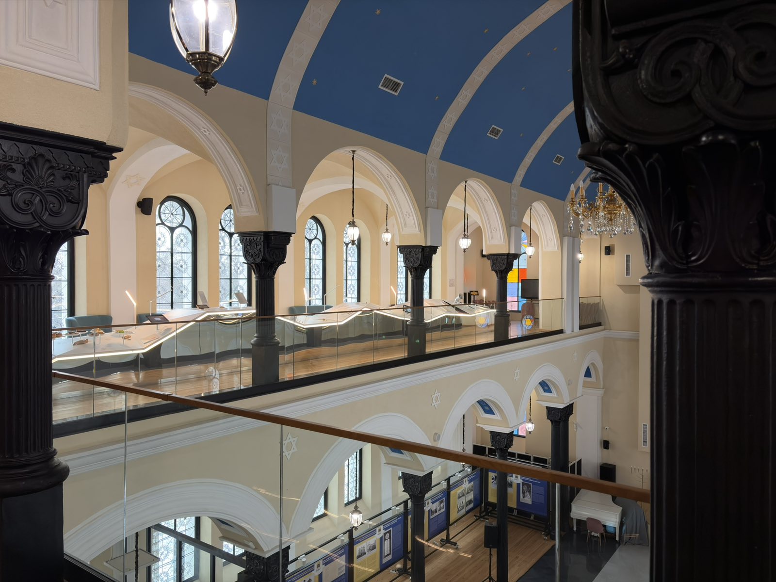  „Истории за човечност“